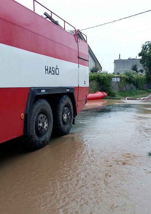 zaplava-hasici-2